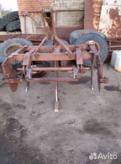 Плуг чизельный