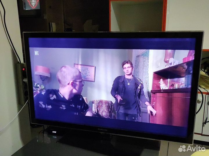 Телевизор samsung