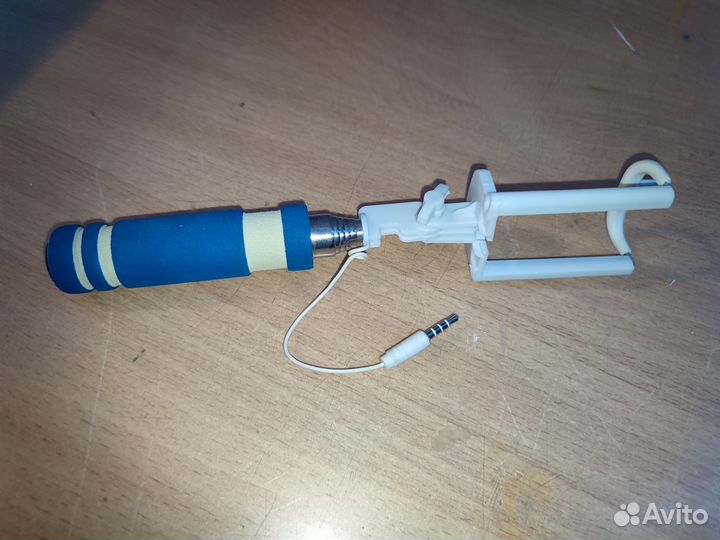 Селфи палка, провода micro USB, блок питания