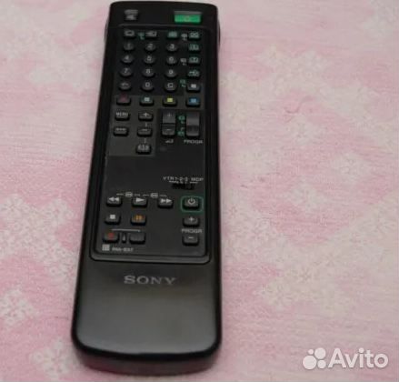 Телевизор Sony Trinitron KV-25M1K, диагональ 63 см