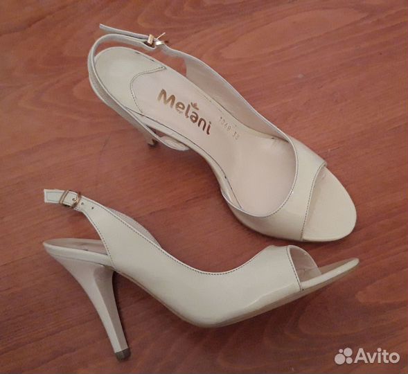 Босоножки женские 38 размер