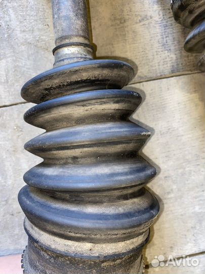 Продам привода на Mitsubishi Pajero