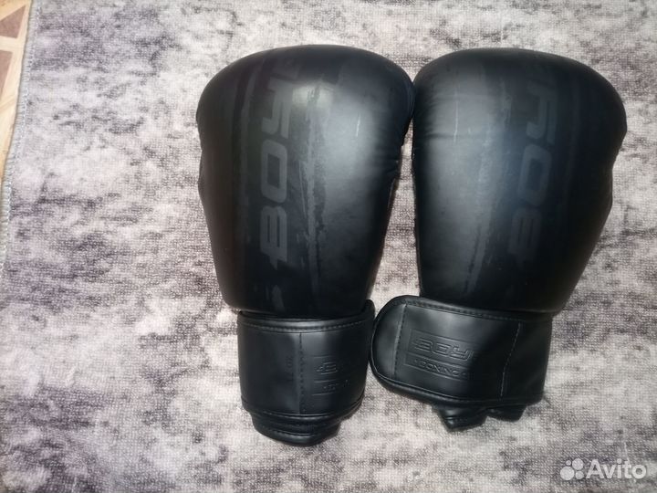 Боксерские перчатки 12 oz