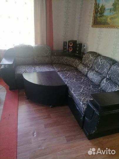 Большой угловой диван бу