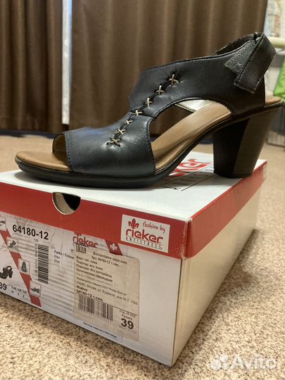 Босоножки женские 39 размер