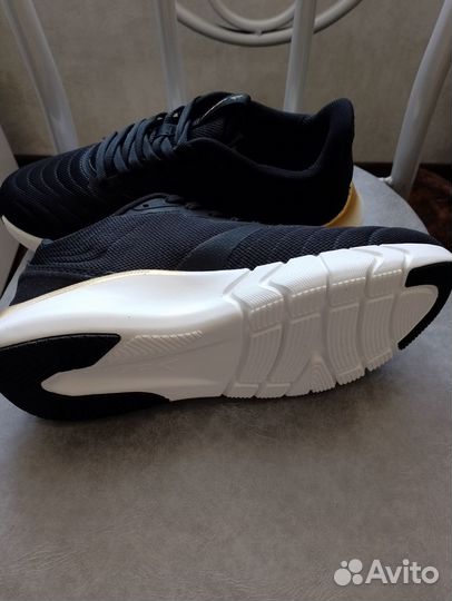 Кроссовки 35-36