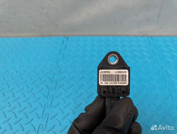 Датчик удара передний Porsche Panamera 970 M46.20