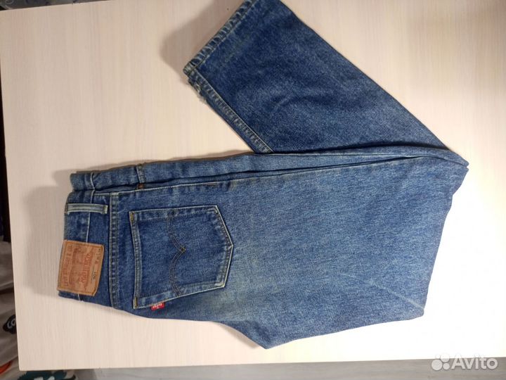 Джинсы levis