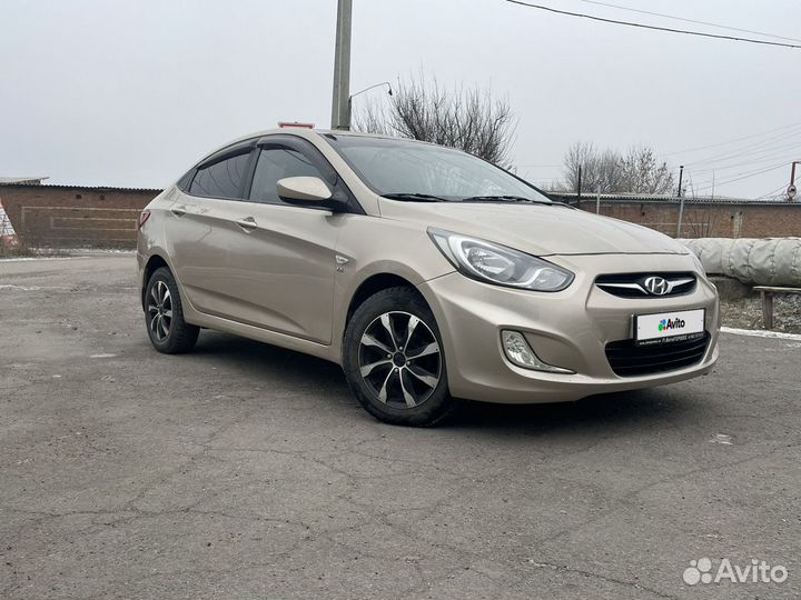 Hyundai Solaris 1.6 AT, 2012, 210 000 км