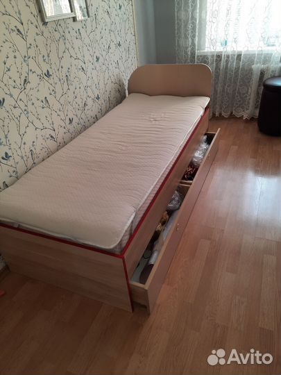 Кровать