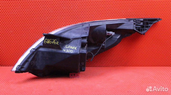 Фара правая Chevrolet Spark M300 LL0 95488414