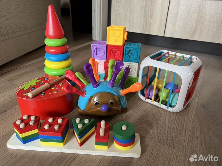Развивающие игрушки пакетом
