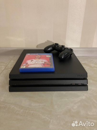 Продам playstation PS4 pro