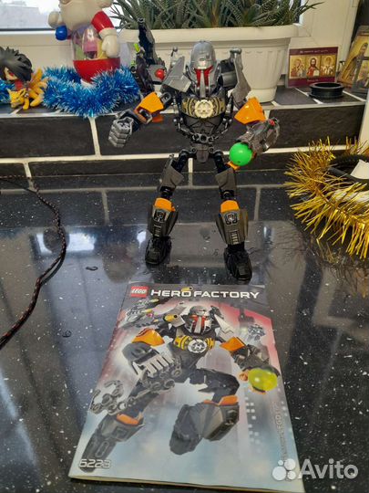 Lego фабрика героев