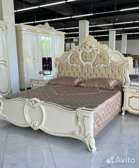 Спальный гарнитур Лорена