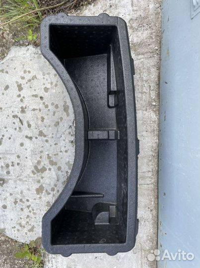 Вещевой ящик Volkswagen Polo