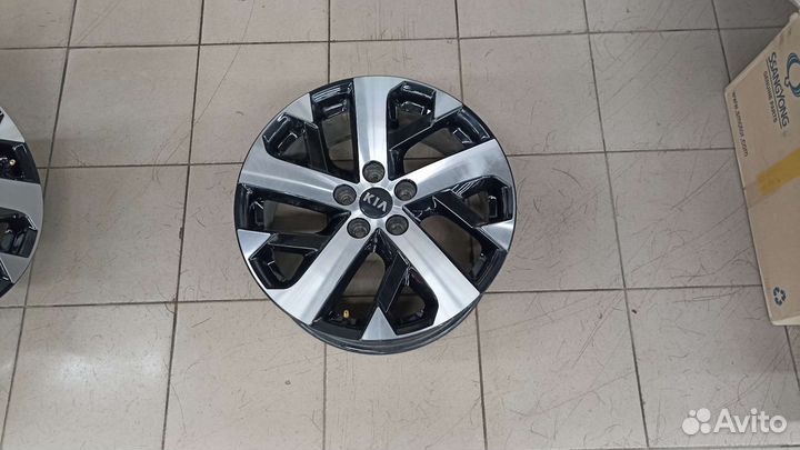 Диск литой R18 Kia Sorento 4