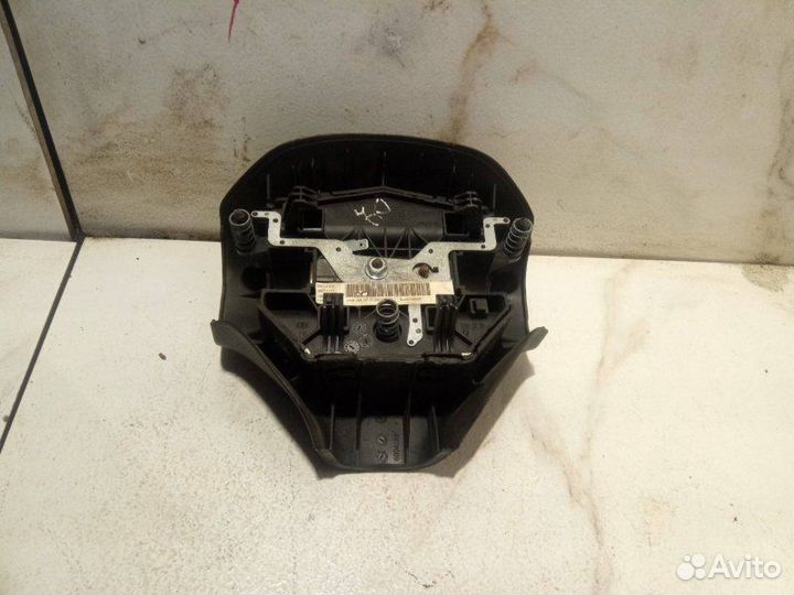 Подушка безопасности водителя Peugeot 206 2000