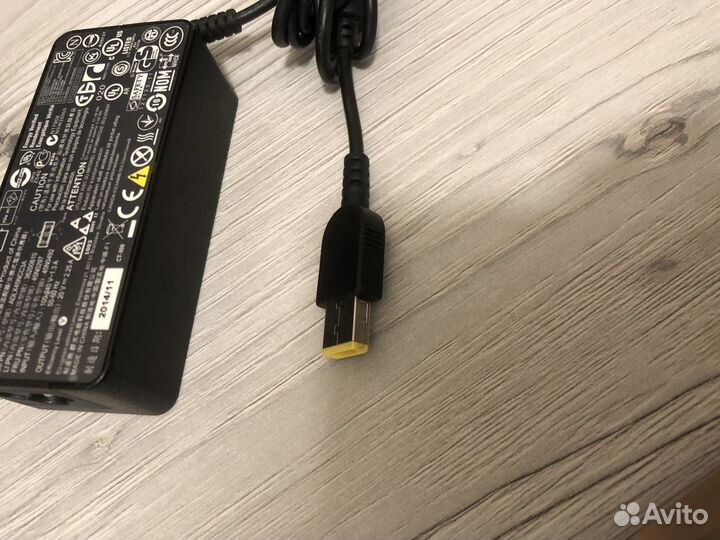 Блок питания для ноутбуков Lenovo 20 V- 2.25 A