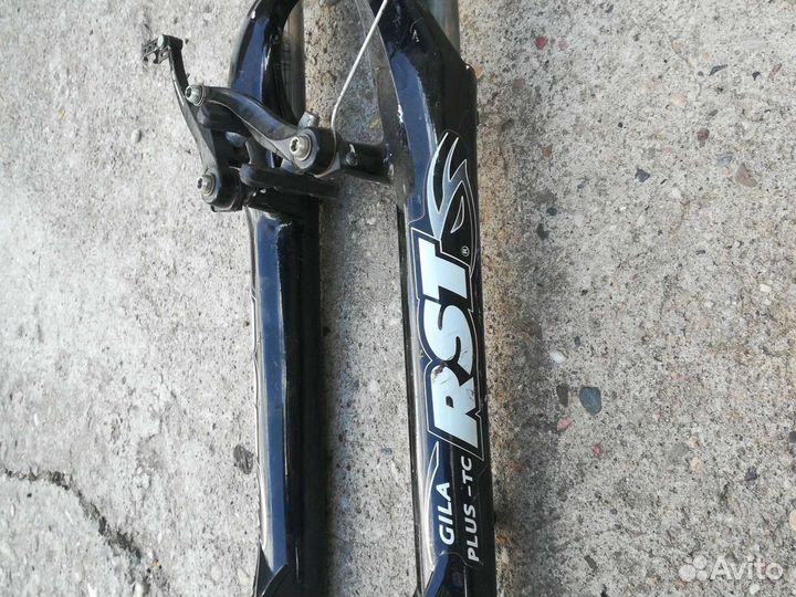 Вилка для велосипеда передняя RST gila plus-tc