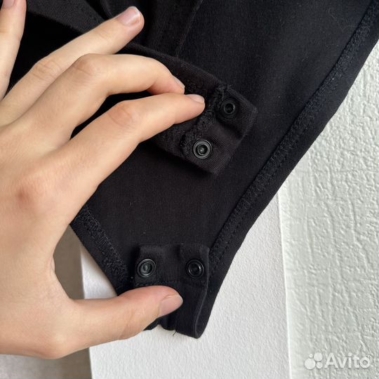 Боди со шнуровкой по бокам