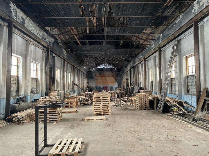 Машиноместо, > 30 м²