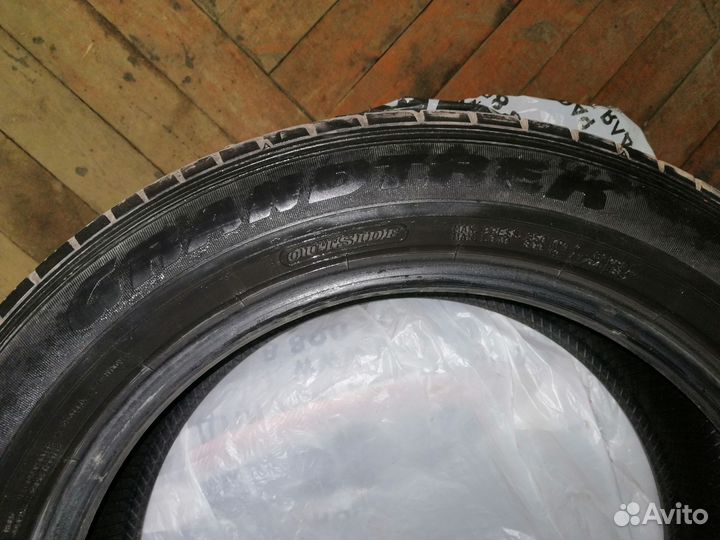 Dunlop Grandtrek ST30 235/55 R18