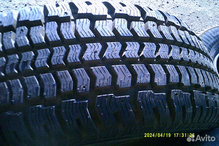 Mastercraft Glacier-Grip 255/70 R16