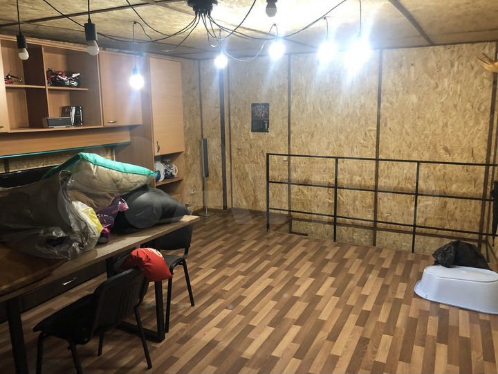 Гараж, > 30 м²