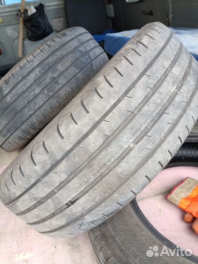 Goodyear EfficientGrip Performance 2 215/65 R16 98V