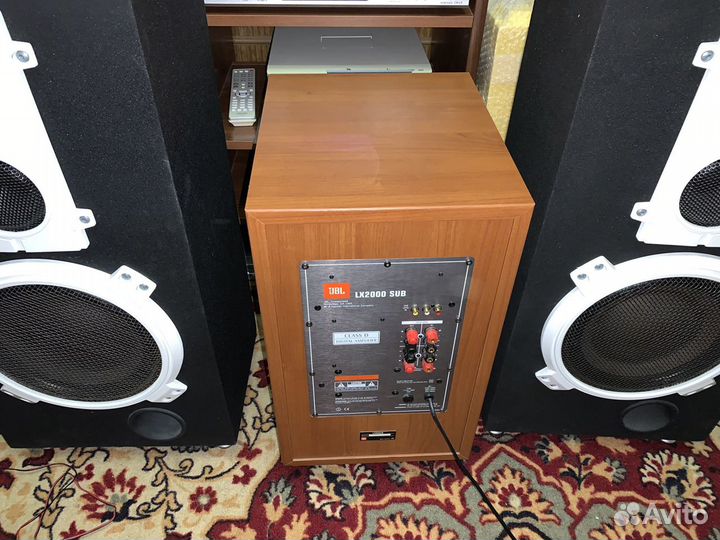 Сабвуфер JBL LX2000 SUB