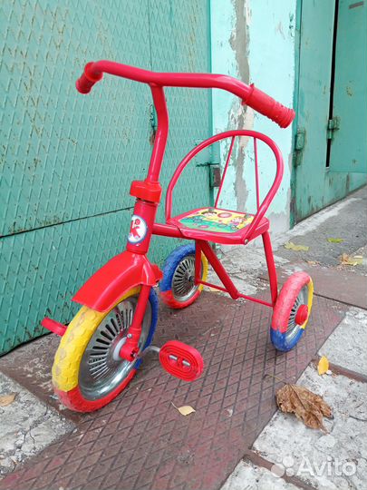 Детский трёхколёсный велосипедик