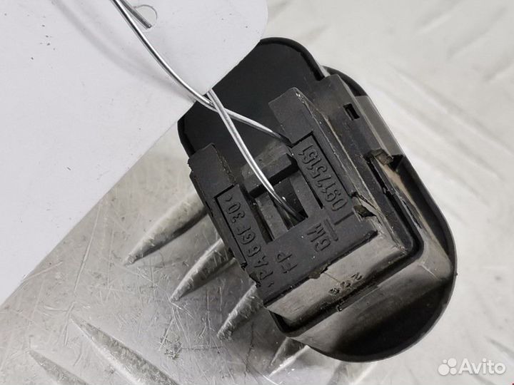 Кнопка (выключатель) Opel Astra G 2005 9226863