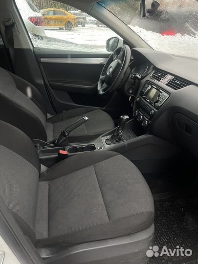 Skoda Octavia 1.6 AT, 2015, 207 000 км