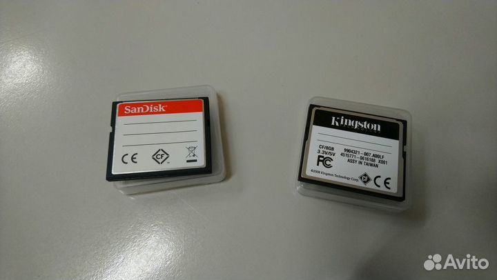 CompactFlash Kingston на 8Гб и SanDisk на 16Гб
