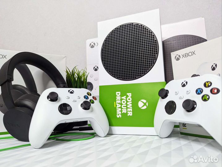 Xbox series s + Аксессуары + Game Pass