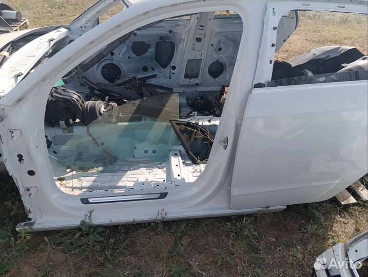 Audi a3 8v порог левый с Японии 8V4809847