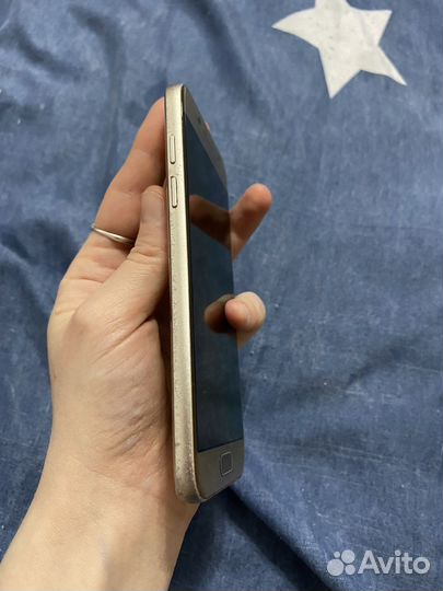 Samsung Galaxy A3 (2017) SM-A320F/DS, 2/16 ГБ