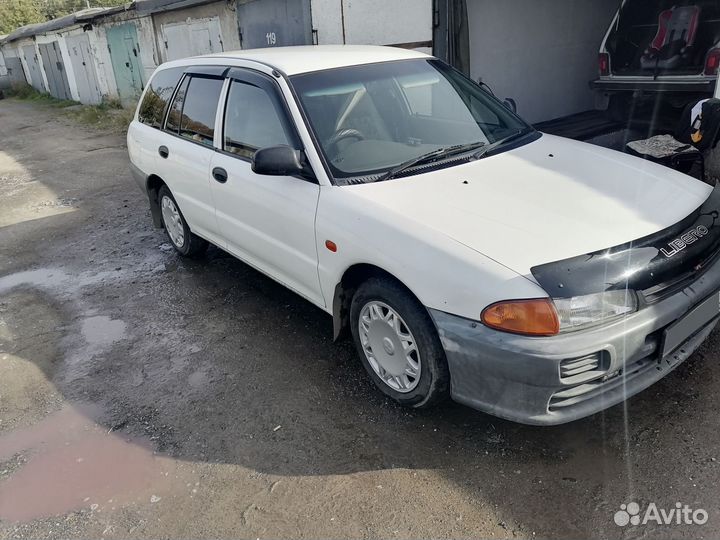 Mitsubishi Libero 1.5 AT, 2001, 200 000 км