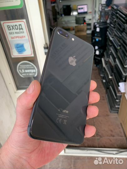iPhone 8 Plus, 64 ГБ