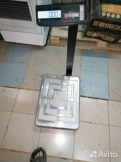 Весы напольные электронные до 300кг