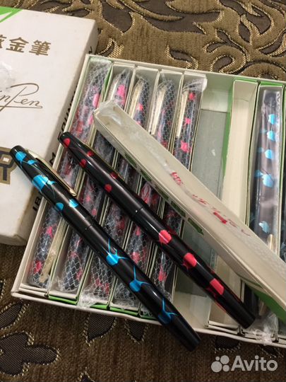 Ручка перьевая чернильная новая white feather врем