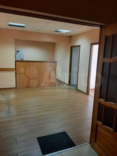 Продам офисное помещение, 127.4 м²