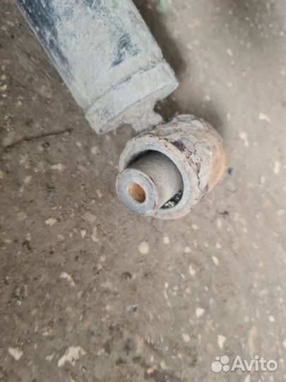 Амортизатор подвески задний Renault Fluence седан