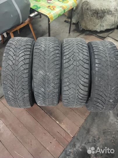 Bfgoodrich G-Force Stud 215/65 R16 102