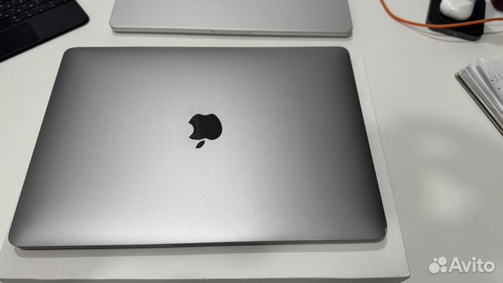 Apple macbook pro 13 2019