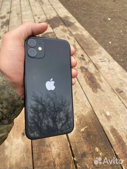 iPhone 11, 64 ГБ