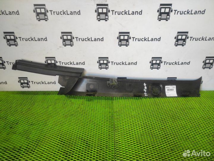 Накладка стойки лобового стекла правая Man Tgx