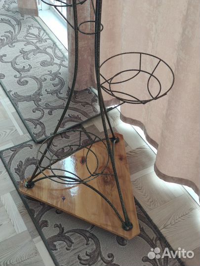 Стойка для цветов напольная