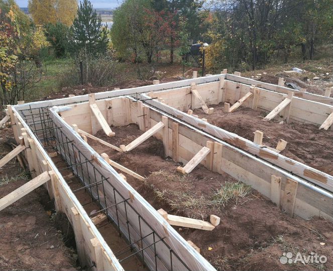 Заливка фундамента, отмостки к дому